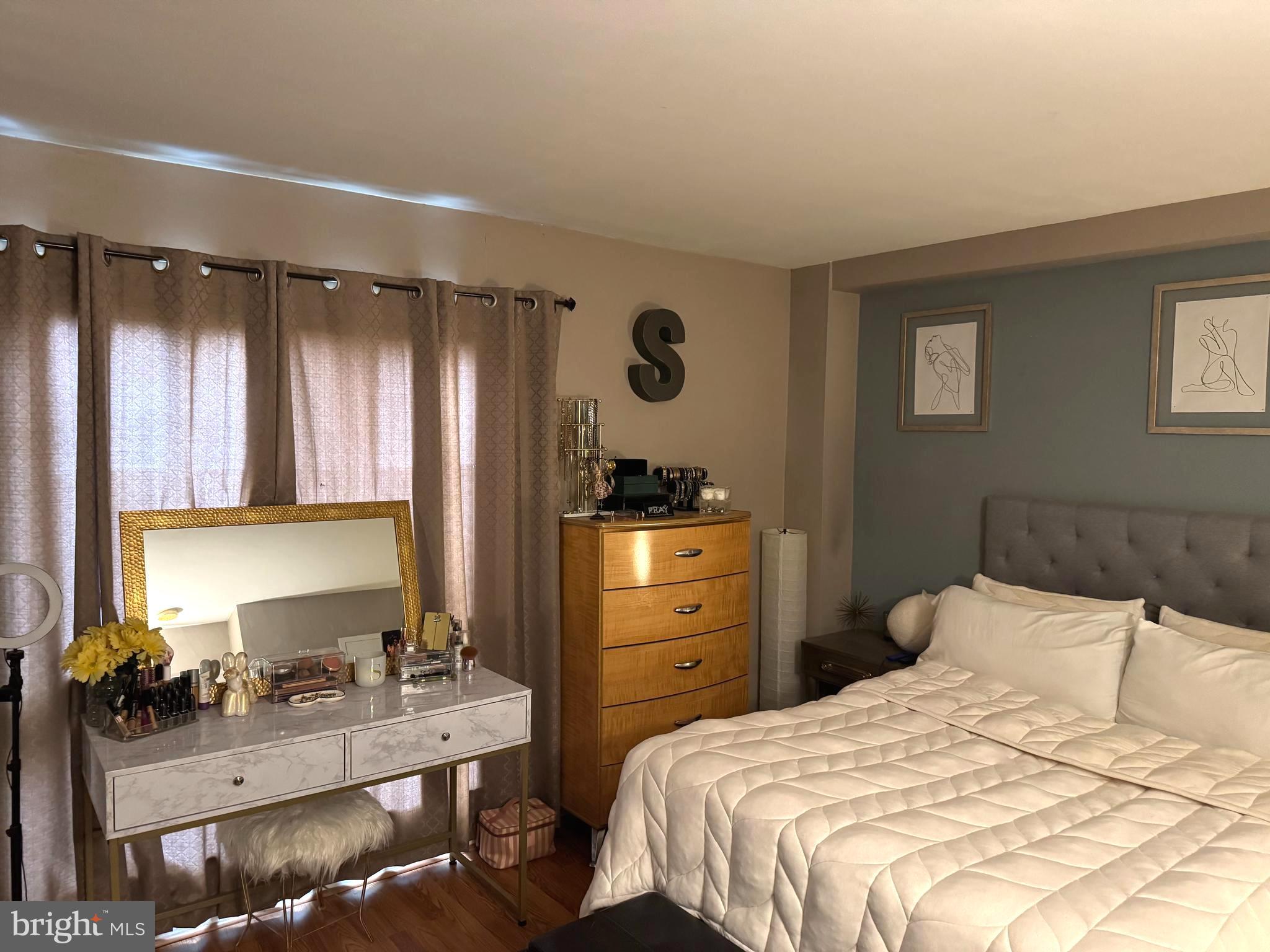 RHAWNHURST - Residential