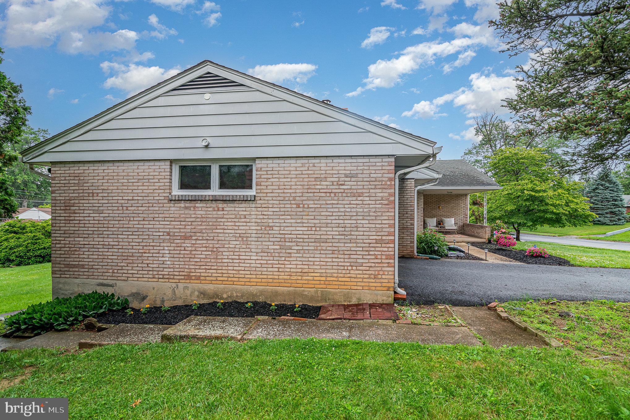 DREXEL HILLS - Residential Lease