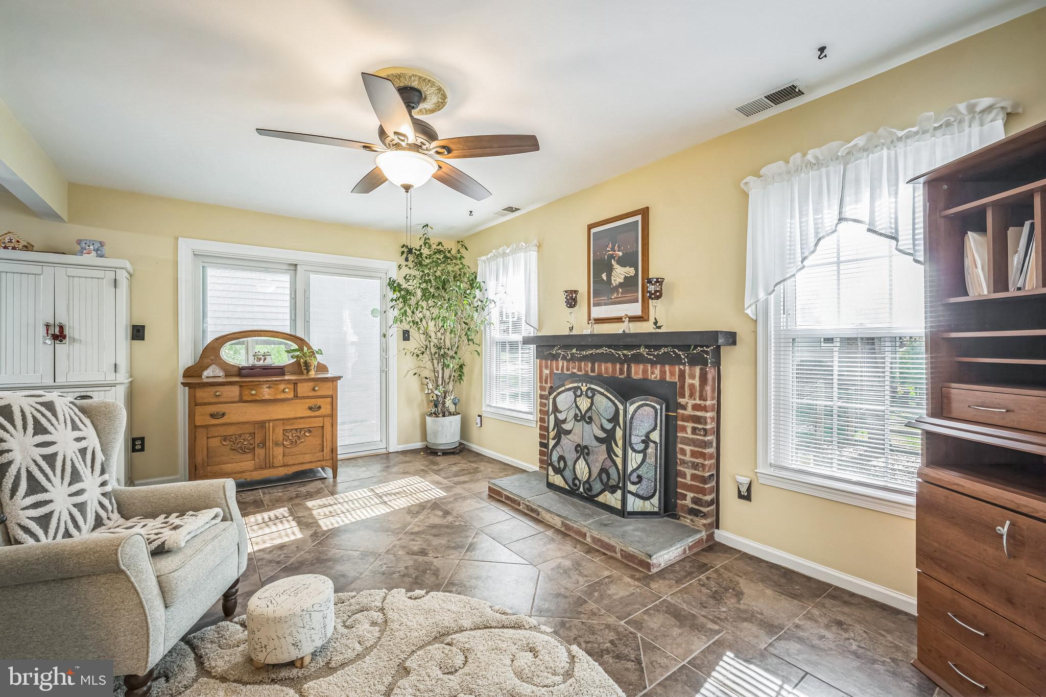 PROMONTORY OAKS - Residential