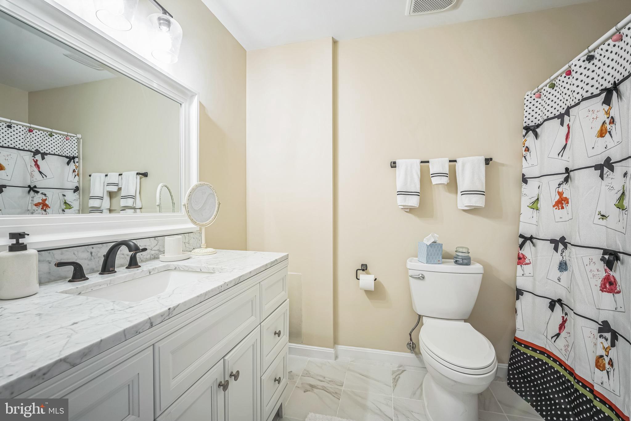 PROMONTORY OAKS - Residential