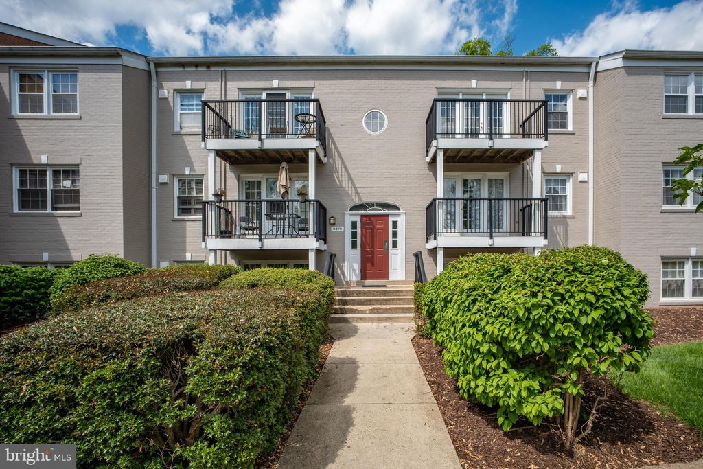 Photo of 9479 Fairfax Boulevard #304, FAIRFAX, VA 22031 (MLS # VAFC2008134)