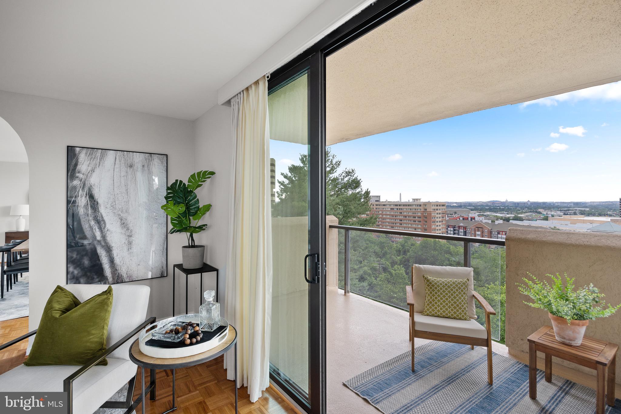 ARLINGTON RIDGE - Residential