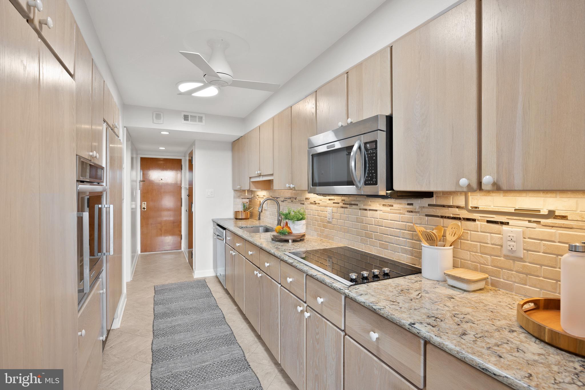 ARLINGTON RIDGE - Residential