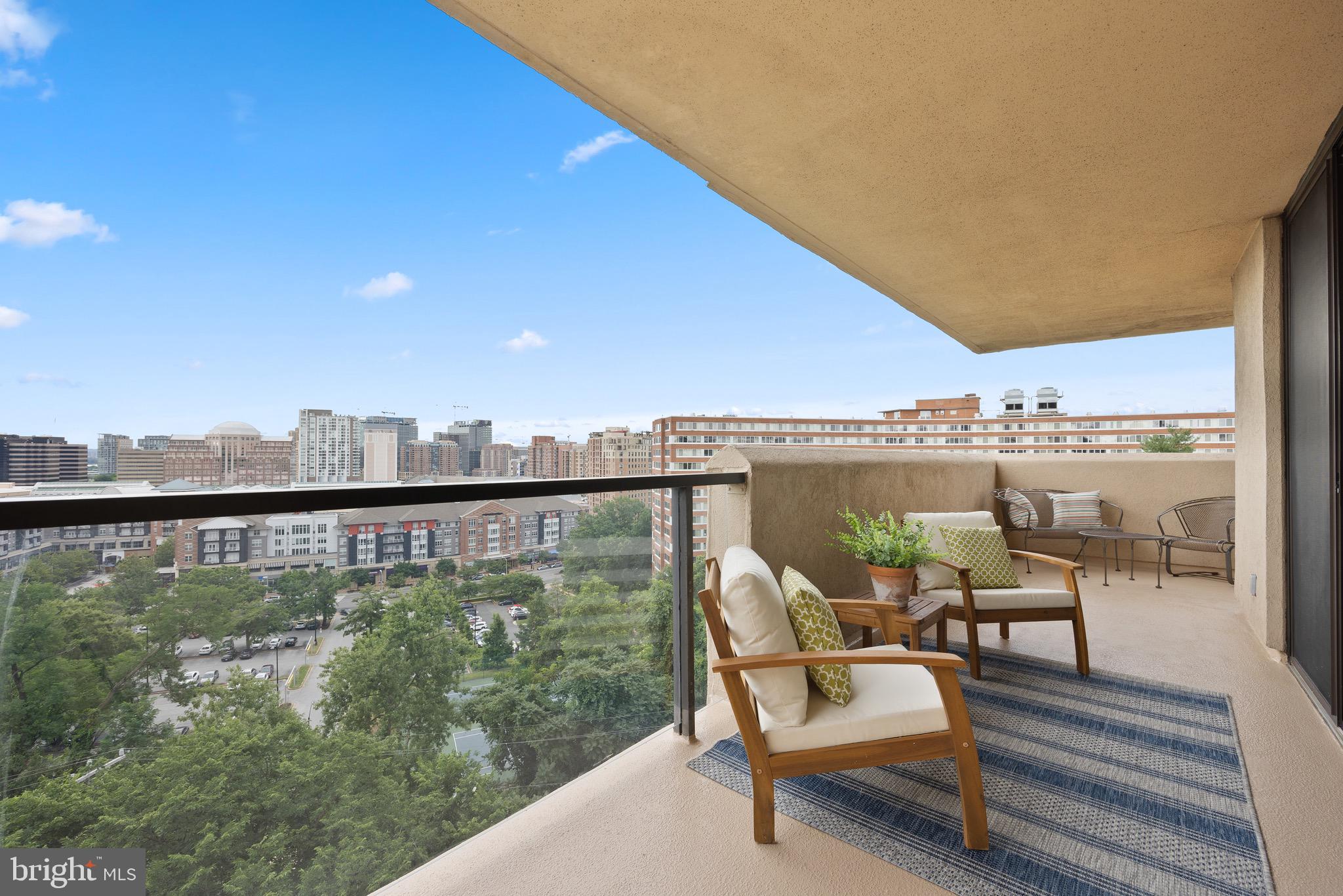 ARLINGTON RIDGE - Residential