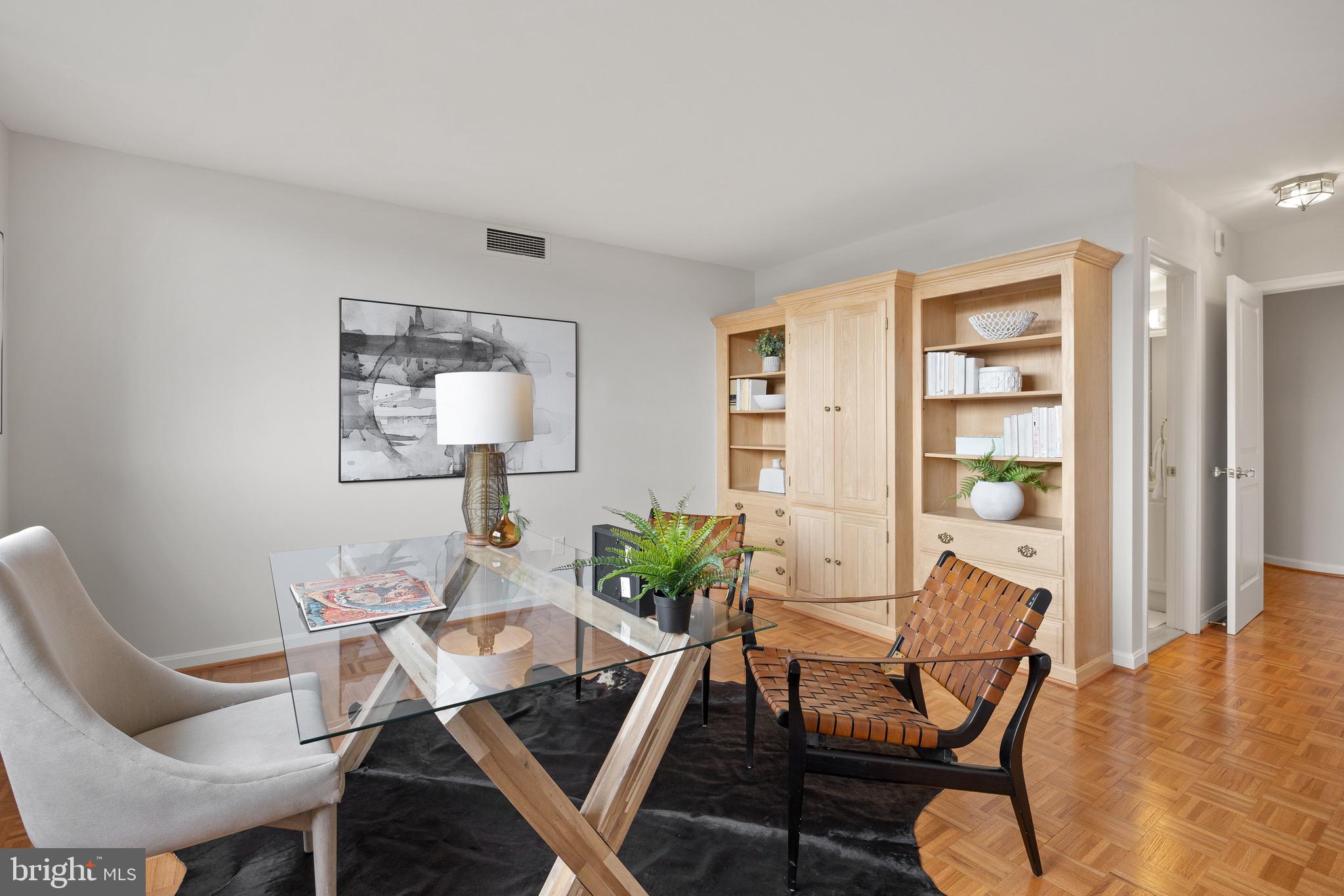 ARLINGTON RIDGE - Residential