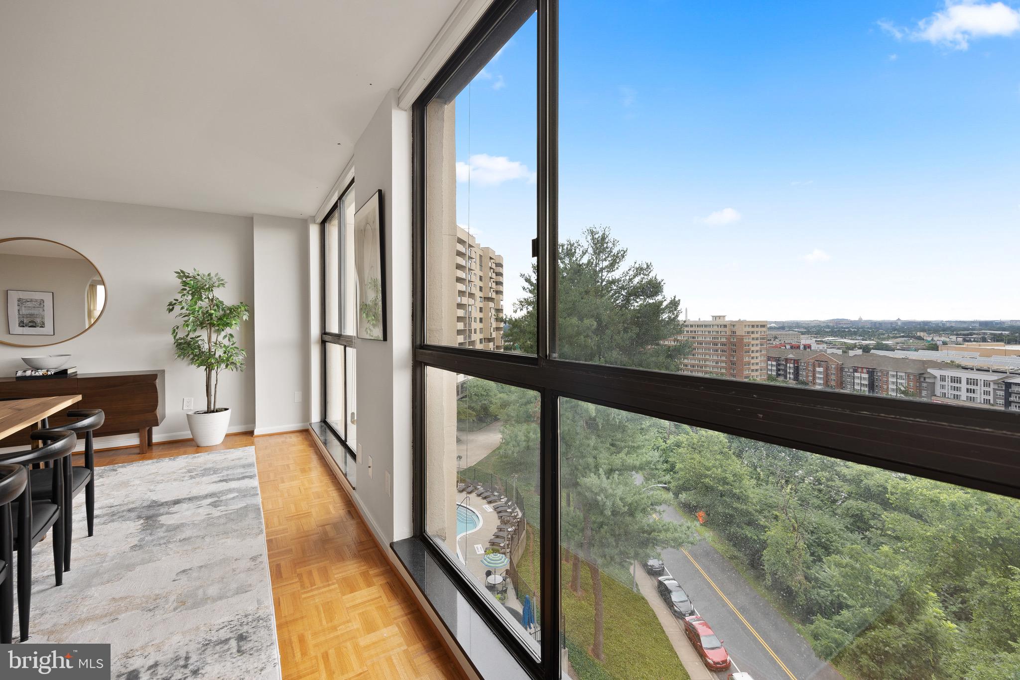 ARLINGTON RIDGE - Residential