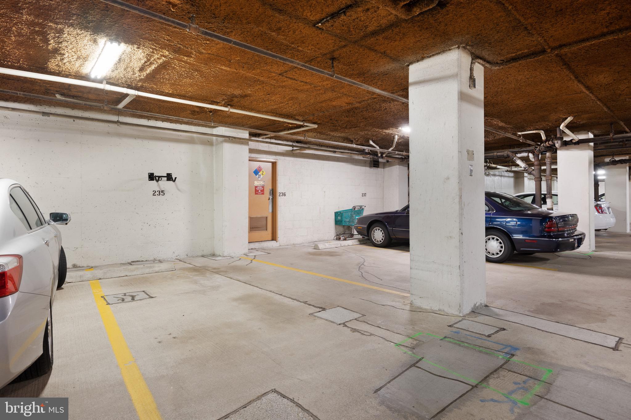 ARLINGTON RIDGE - Residential