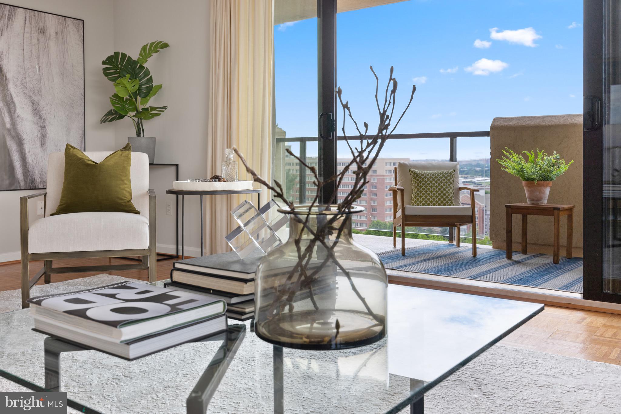 ARLINGTON RIDGE - Residential