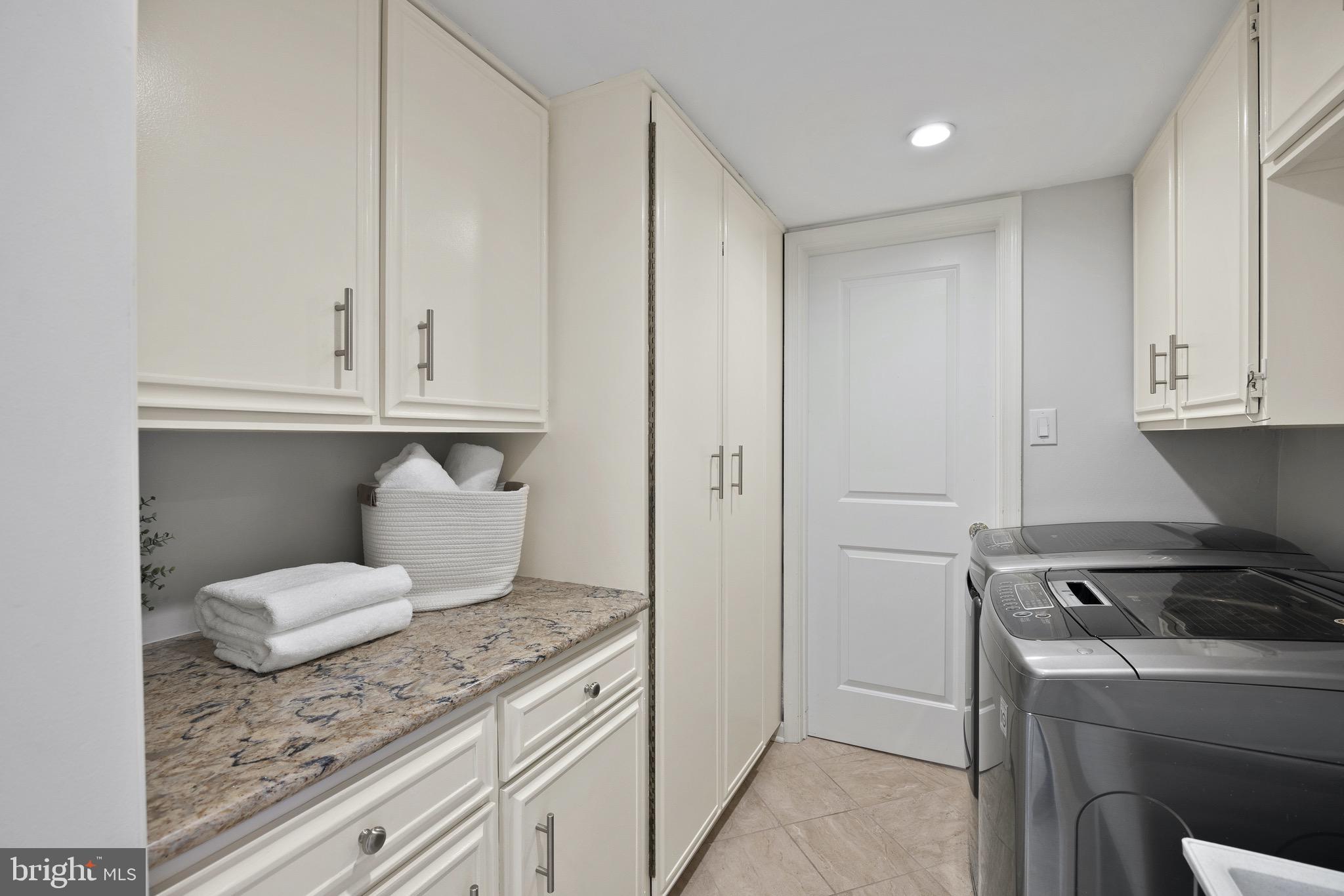 ARLINGTON RIDGE - Residential