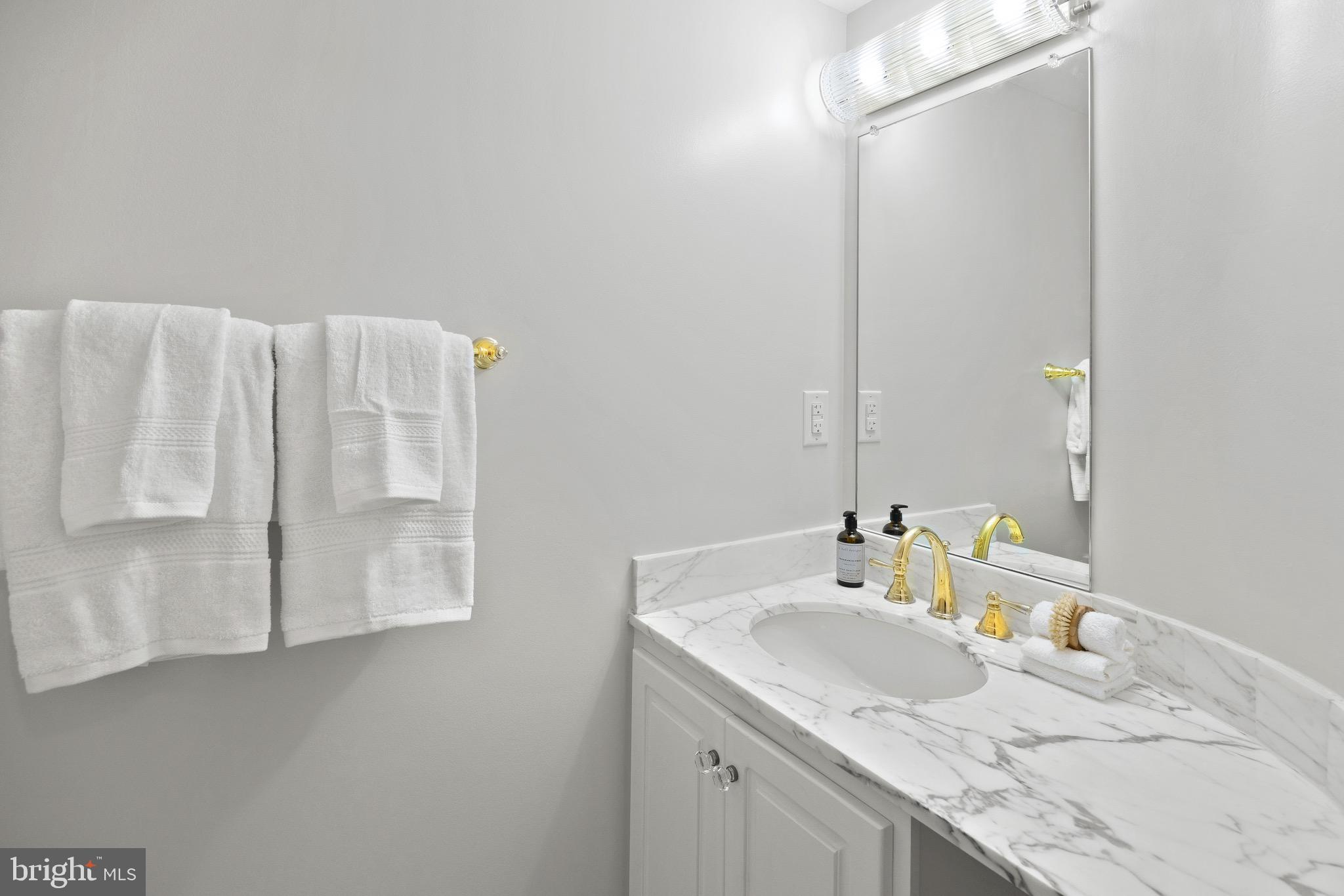 ARLINGTON RIDGE - Residential