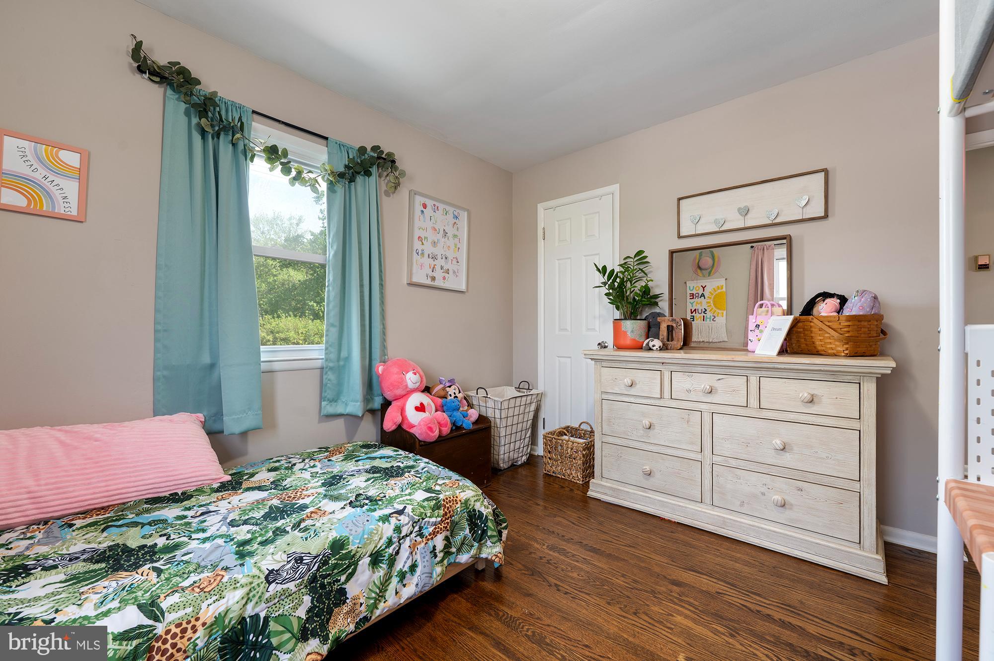 SULLIVAN HEIGHTS - Residential