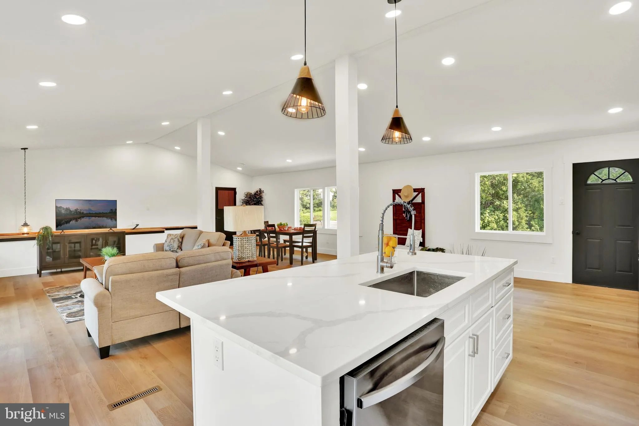 Womelsdorf, Pennsylvania 19567, United States, 4 Bedrooms Bedrooms, ,4 BathroomsBathrooms,Residential,Pending,184608