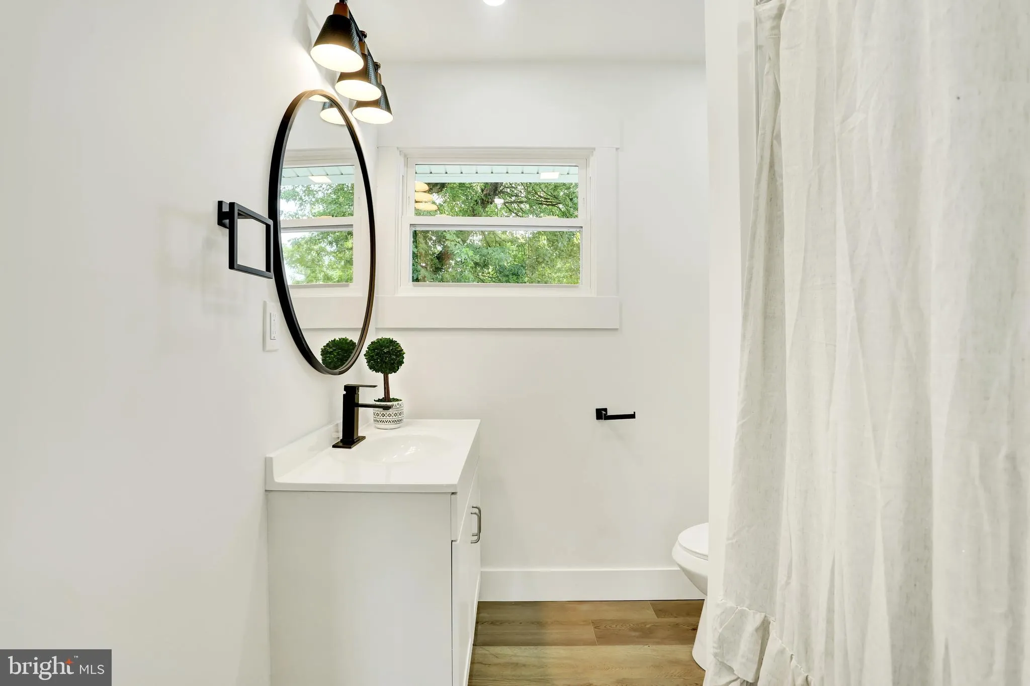 Womelsdorf, Pennsylvania 19567, United States, 4 Bedrooms Bedrooms, ,4 BathroomsBathrooms,Residential,Pending,184608