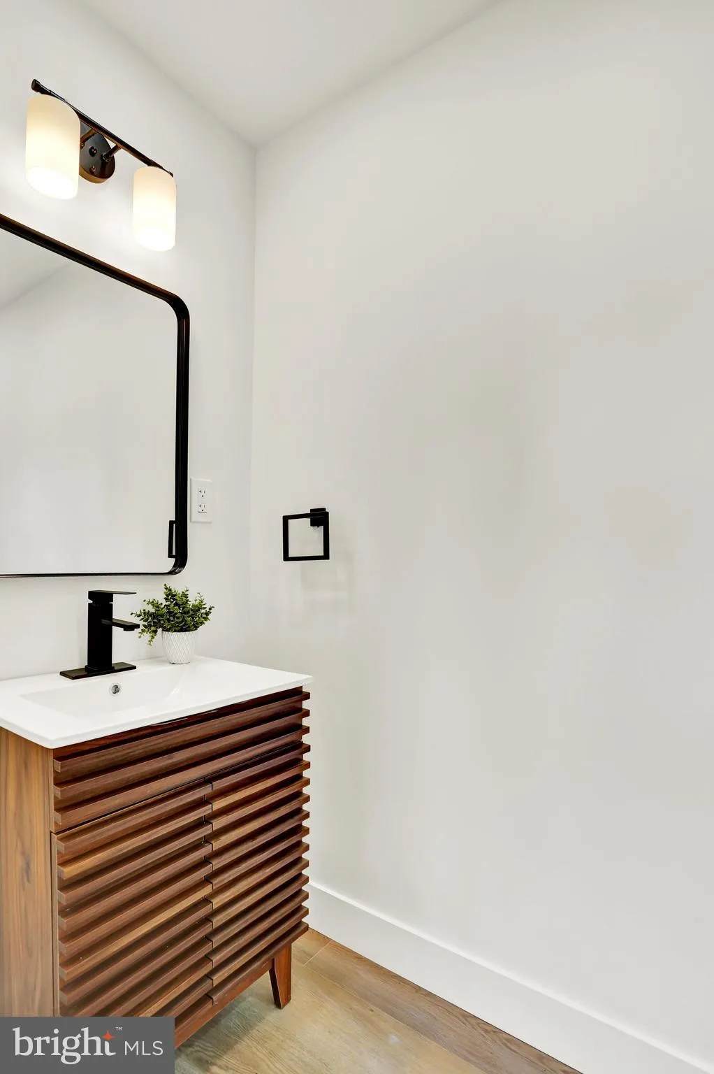 Womelsdorf, Pennsylvania 19567, United States, 4 Bedrooms Bedrooms, ,4 BathroomsBathrooms,Residential,Pending,184608