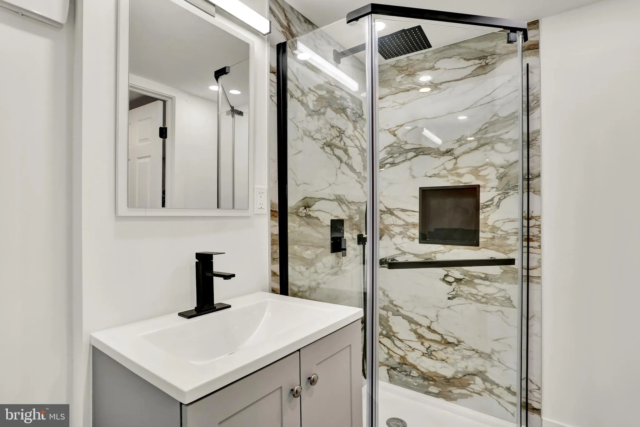 Womelsdorf, Pennsylvania 19567, United States, 4 Bedrooms Bedrooms, ,4 BathroomsBathrooms,Residential,Pending,184608