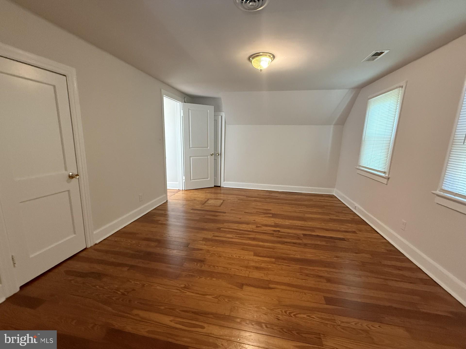 COLONIAL BEACH - Residential Lease