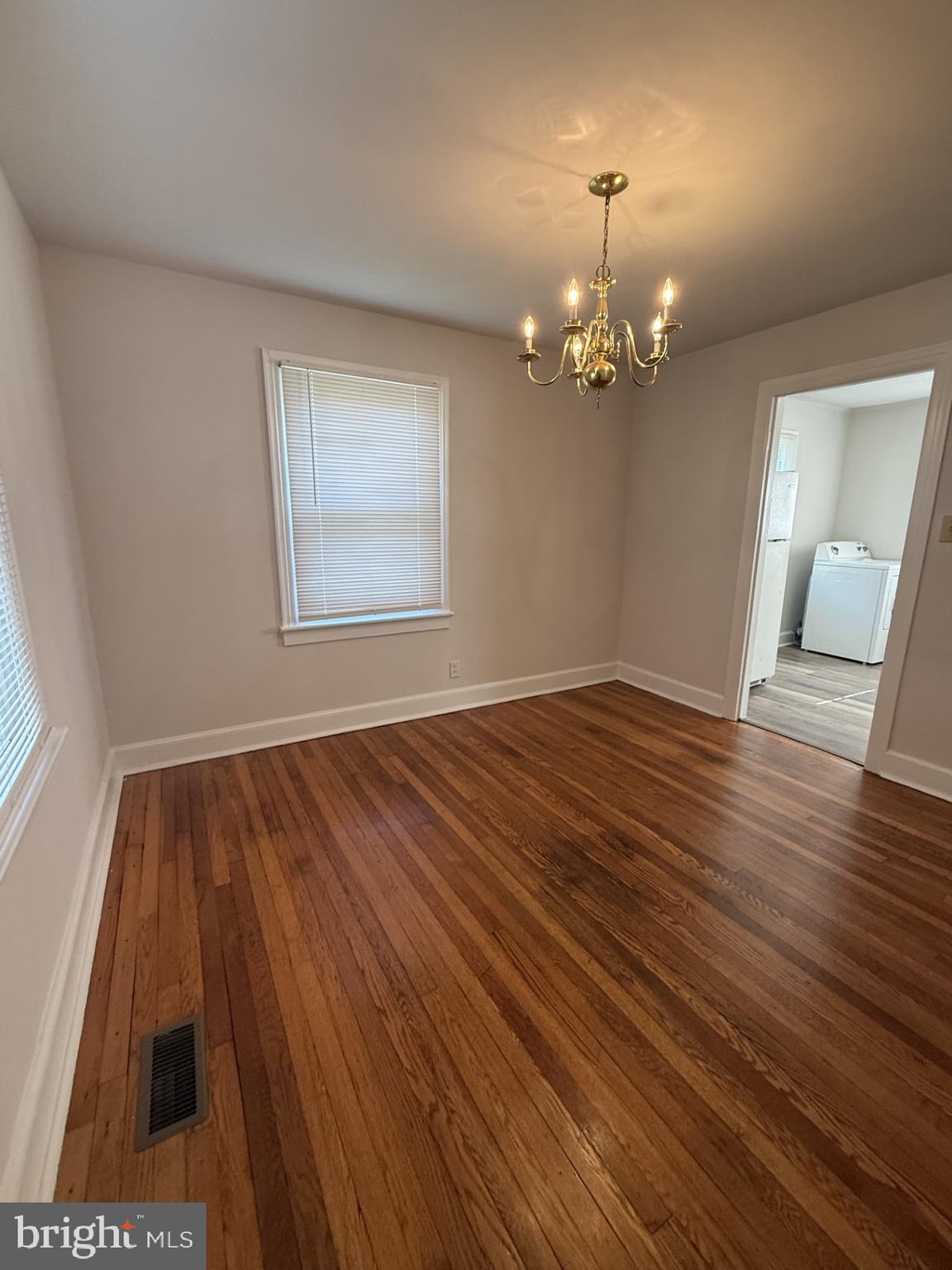 COLONIAL BEACH - Residential Lease