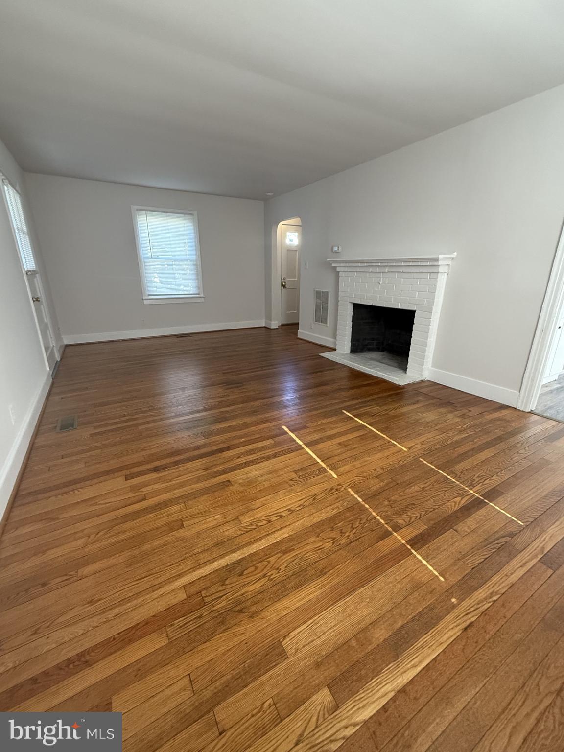 COLONIAL BEACH - Residential Lease