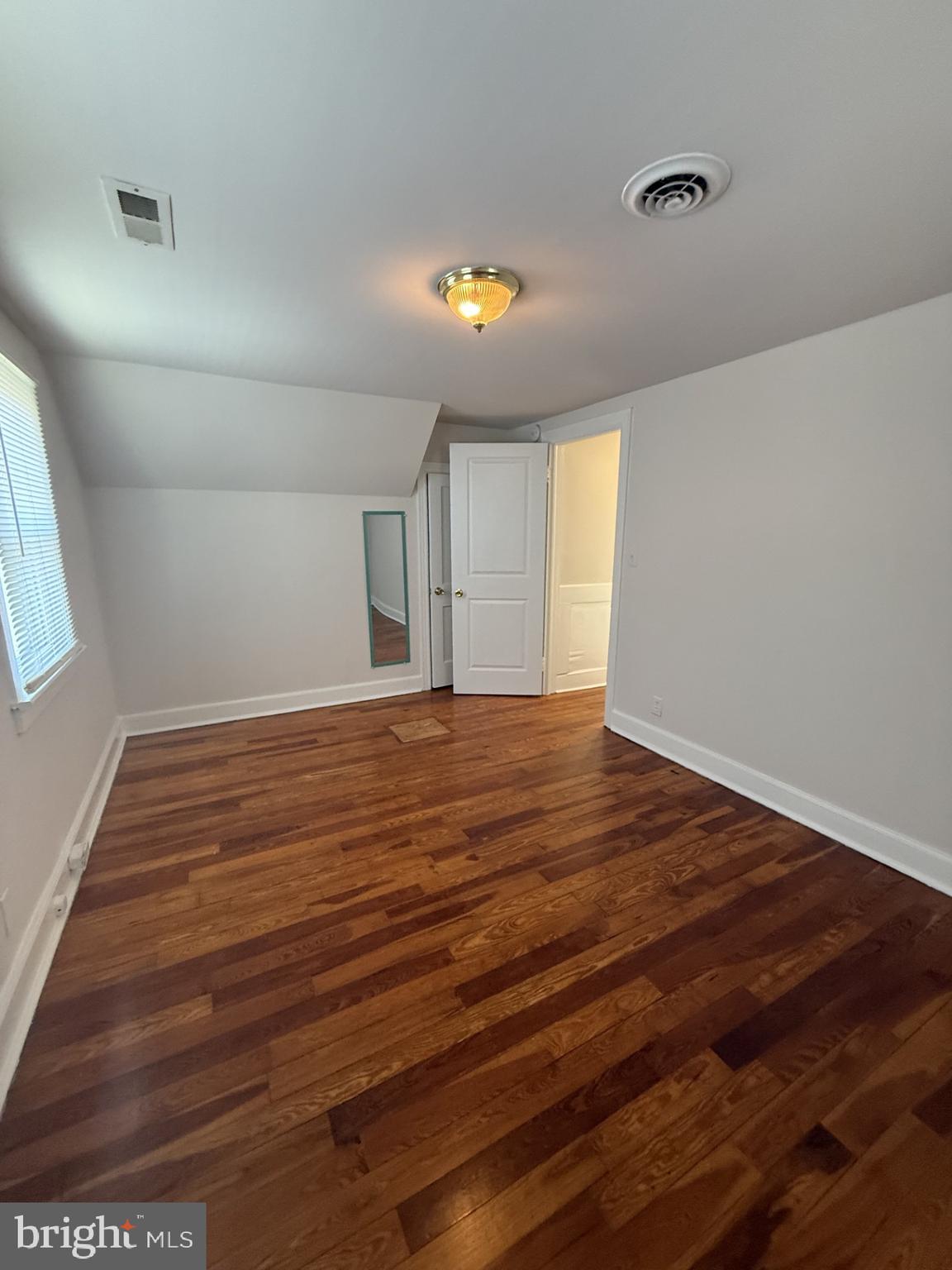 COLONIAL BEACH - Residential Lease