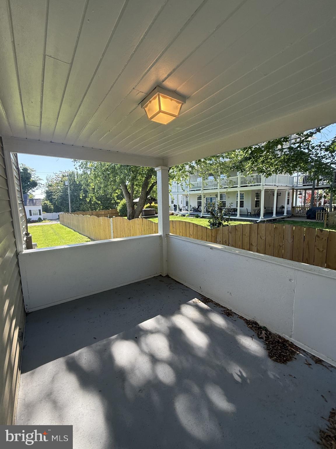 COLONIAL BEACH - Residential Lease