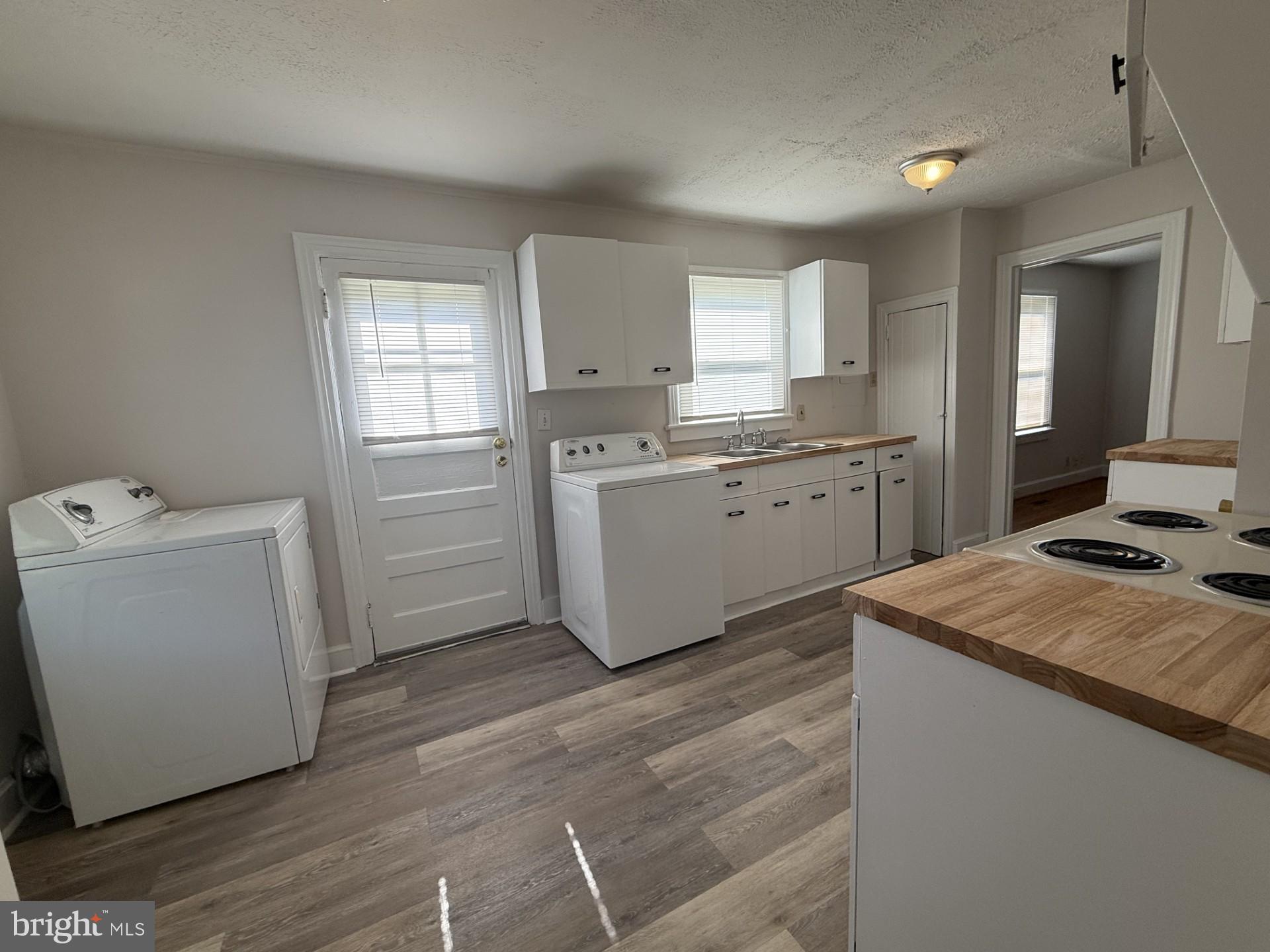 COLONIAL BEACH - Residential Lease