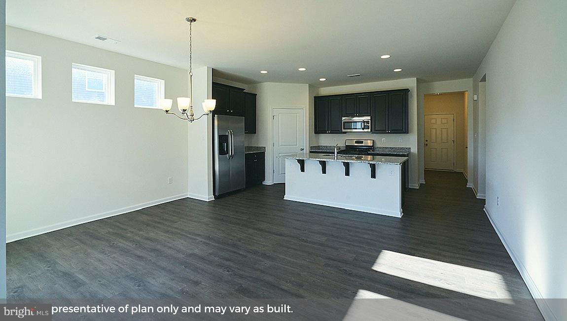 HUNTER'S CREST - Residential