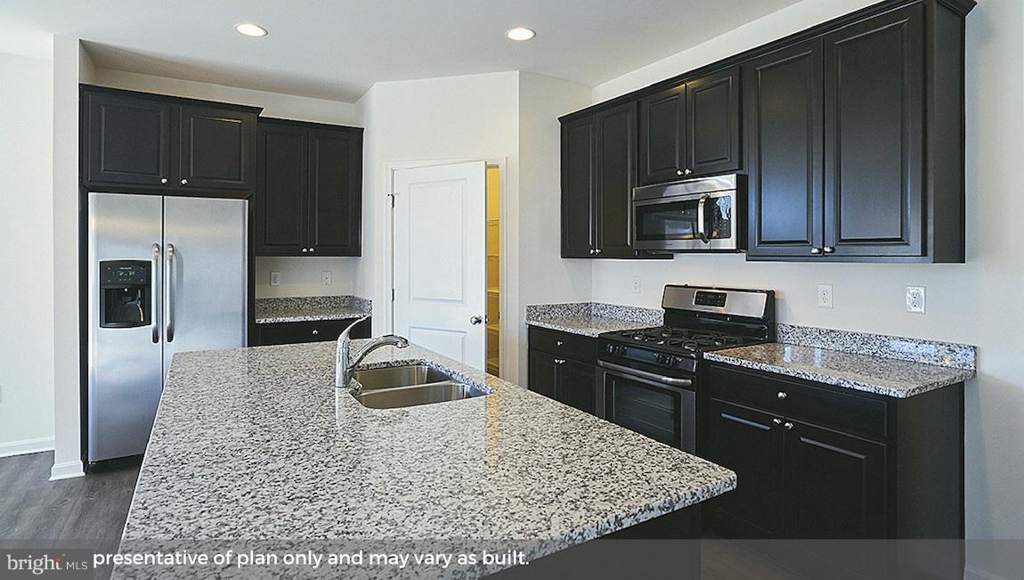 HUNTER'S CREST - Residential