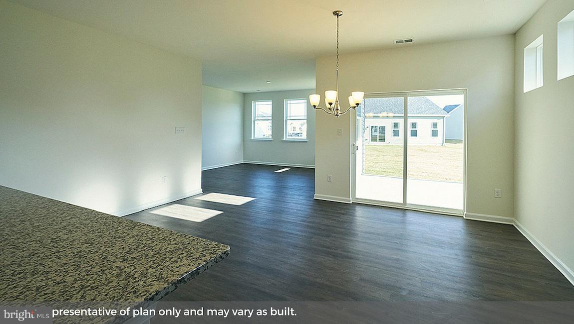 HUNTER'S CREST - Residential