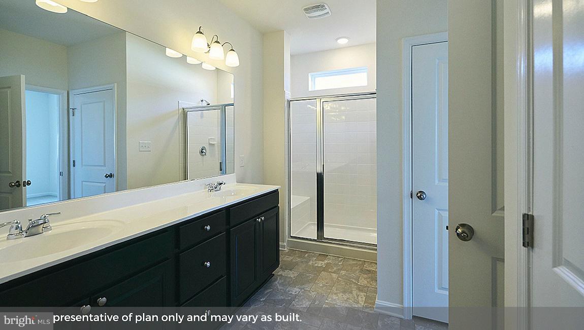 HUNTER'S CREST - Residential