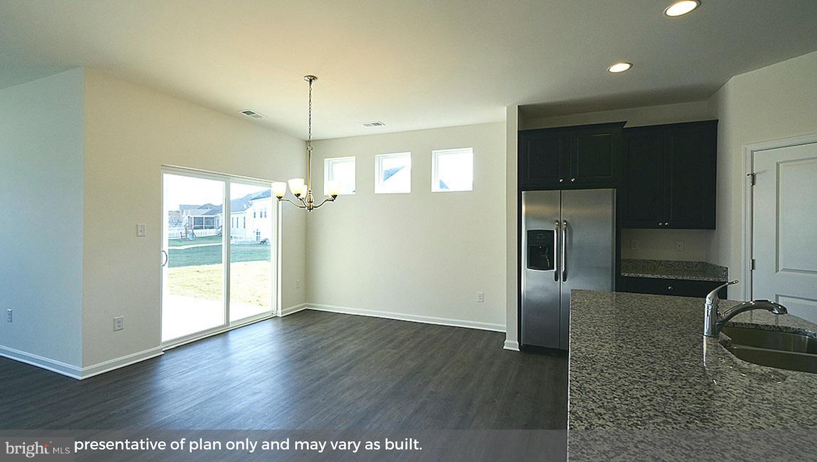 HUNTER'S CREST - Residential