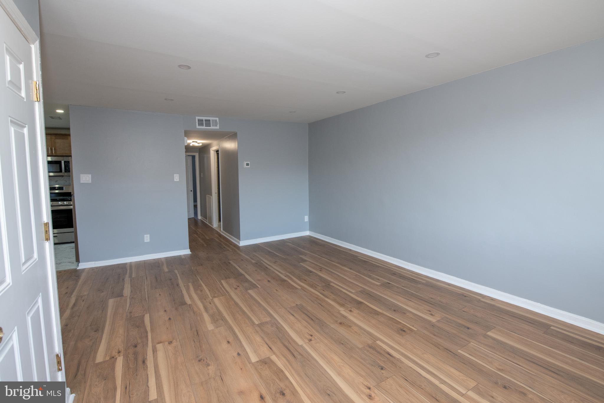 FOX CHASE - Residential