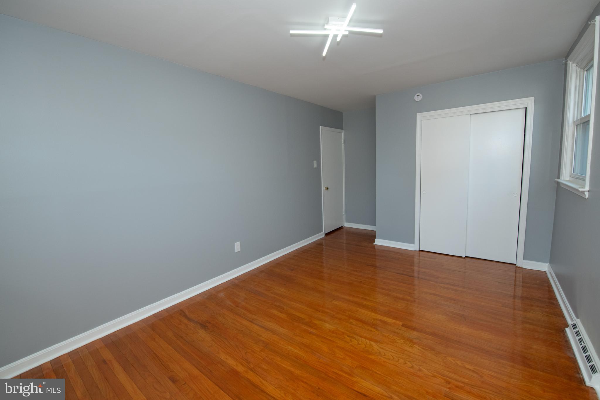 FOX CHASE - Residential