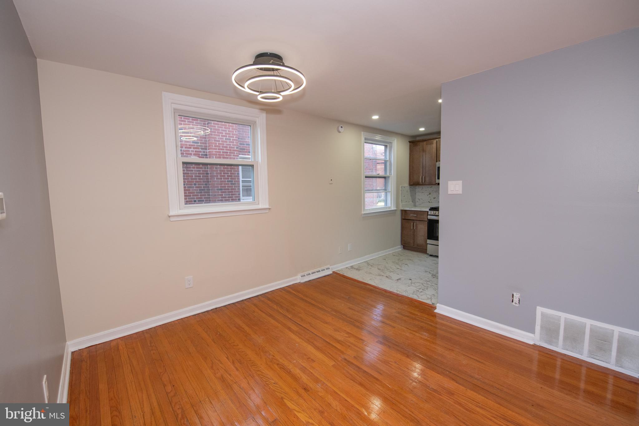 FOX CHASE - Residential