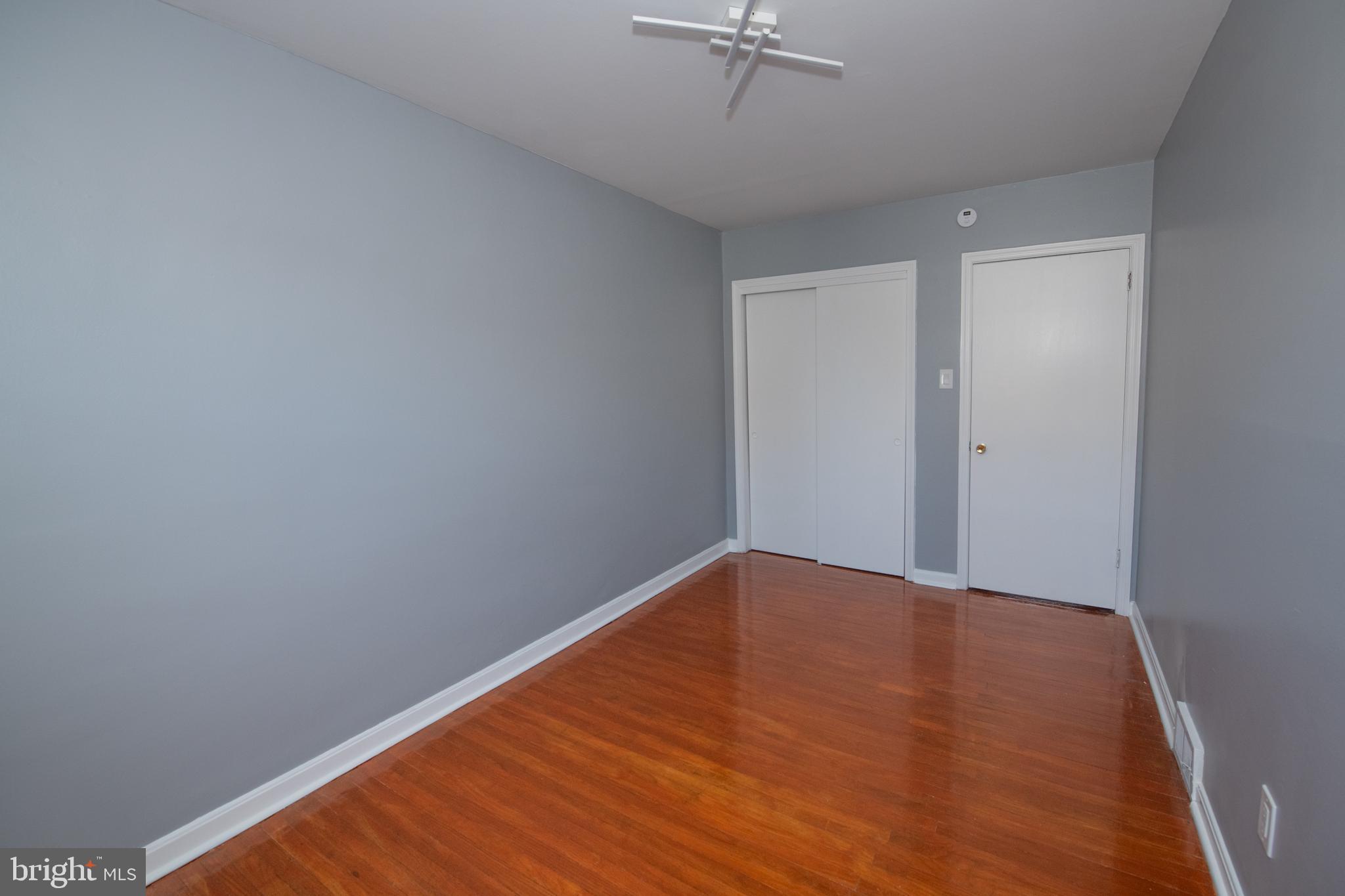 FOX CHASE - Residential