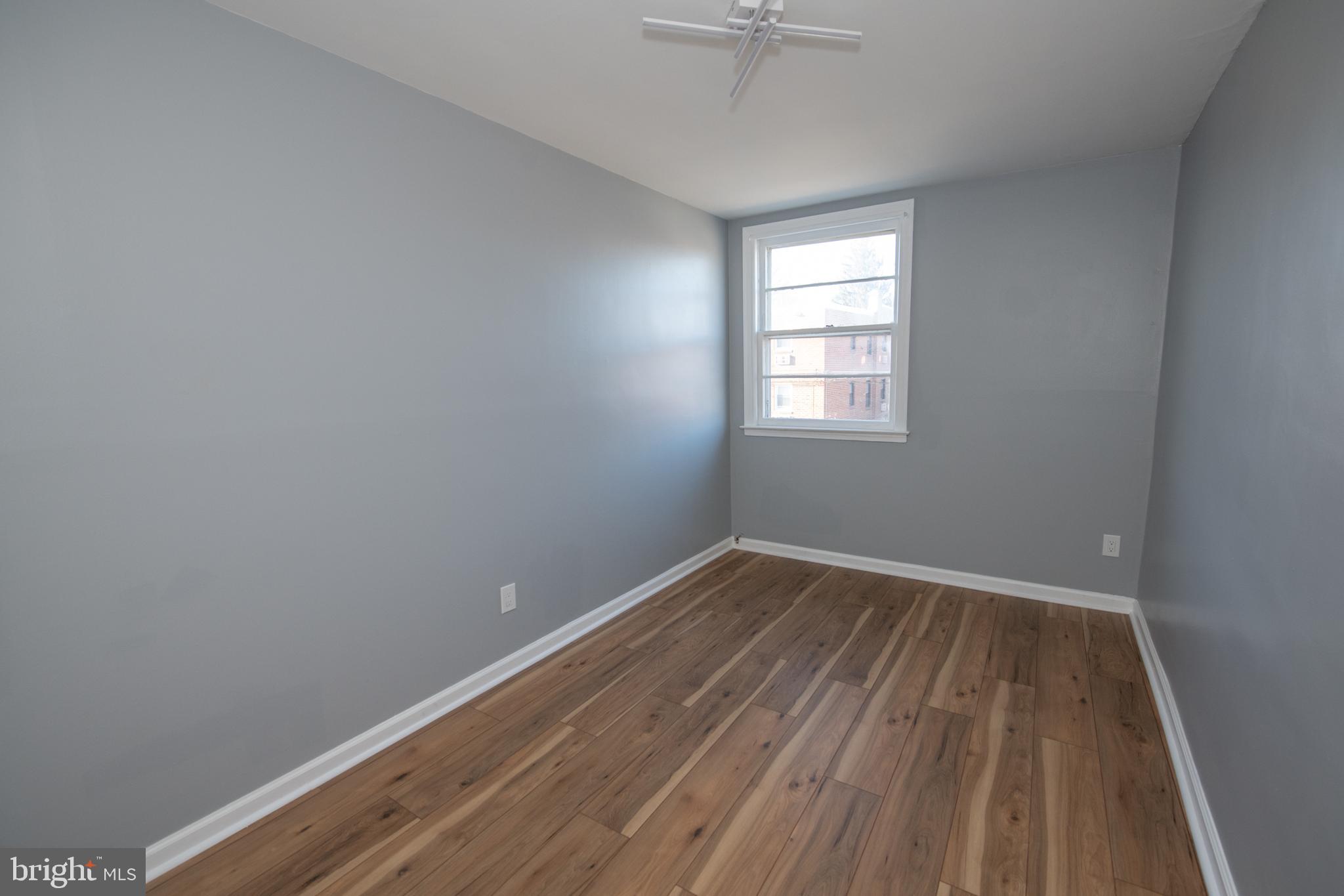 FOX CHASE - Residential