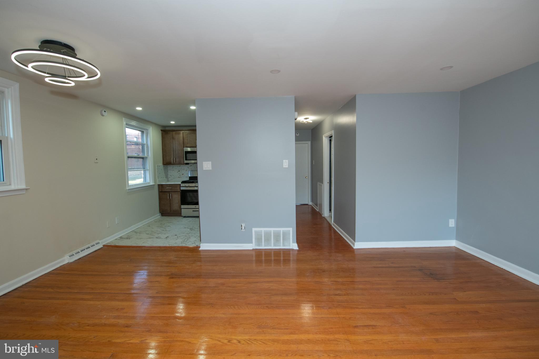 FOX CHASE - Residential