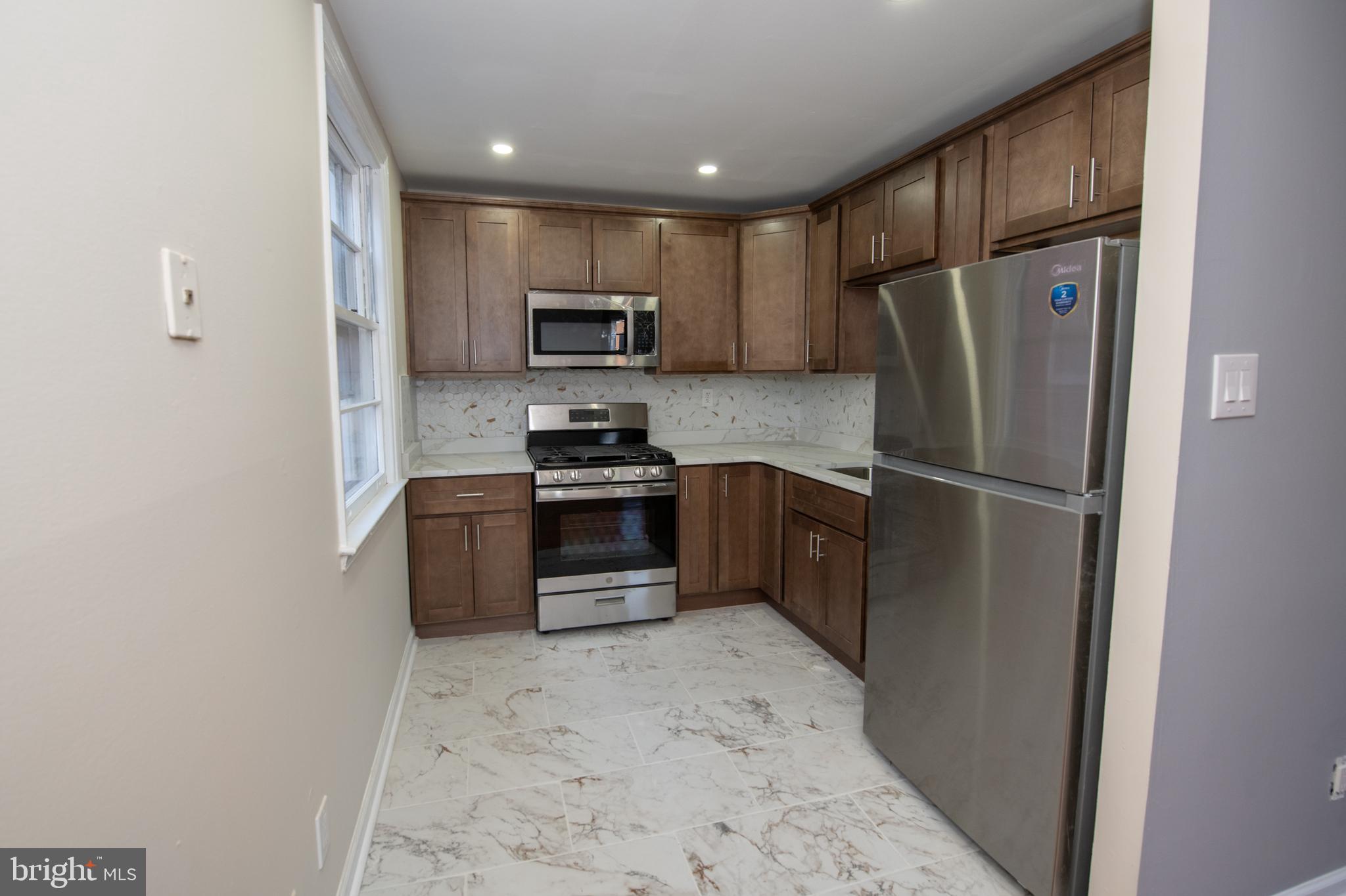 FOX CHASE - Residential