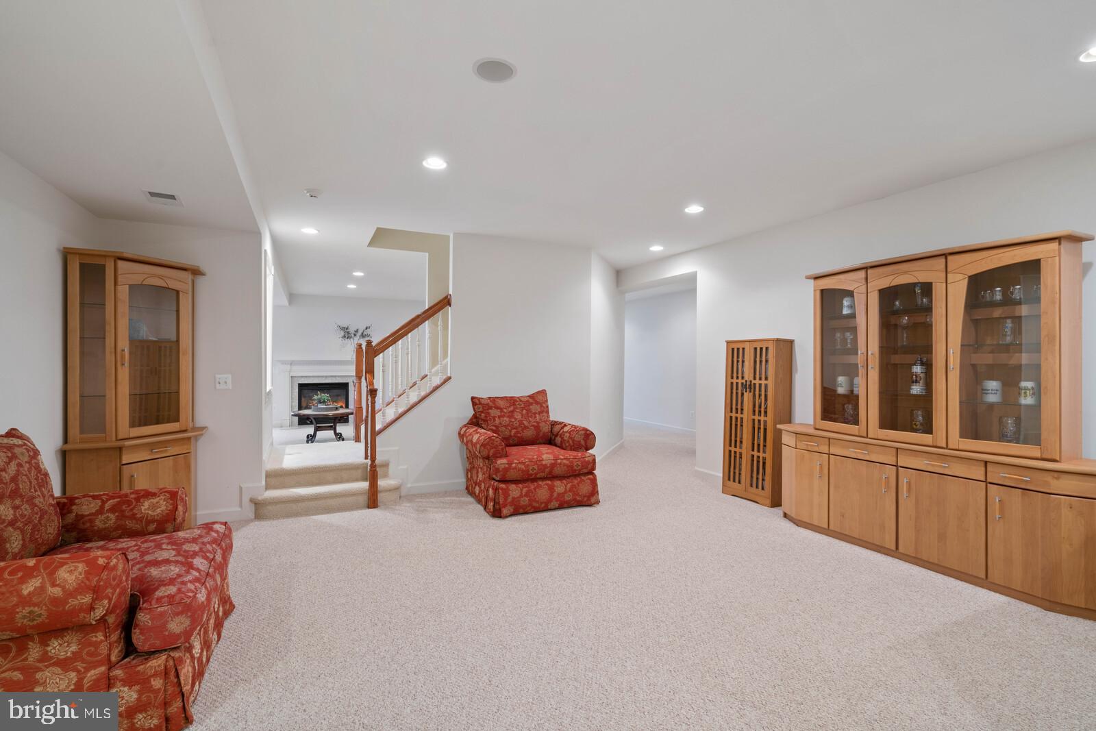 CEDAR CREST - Residential