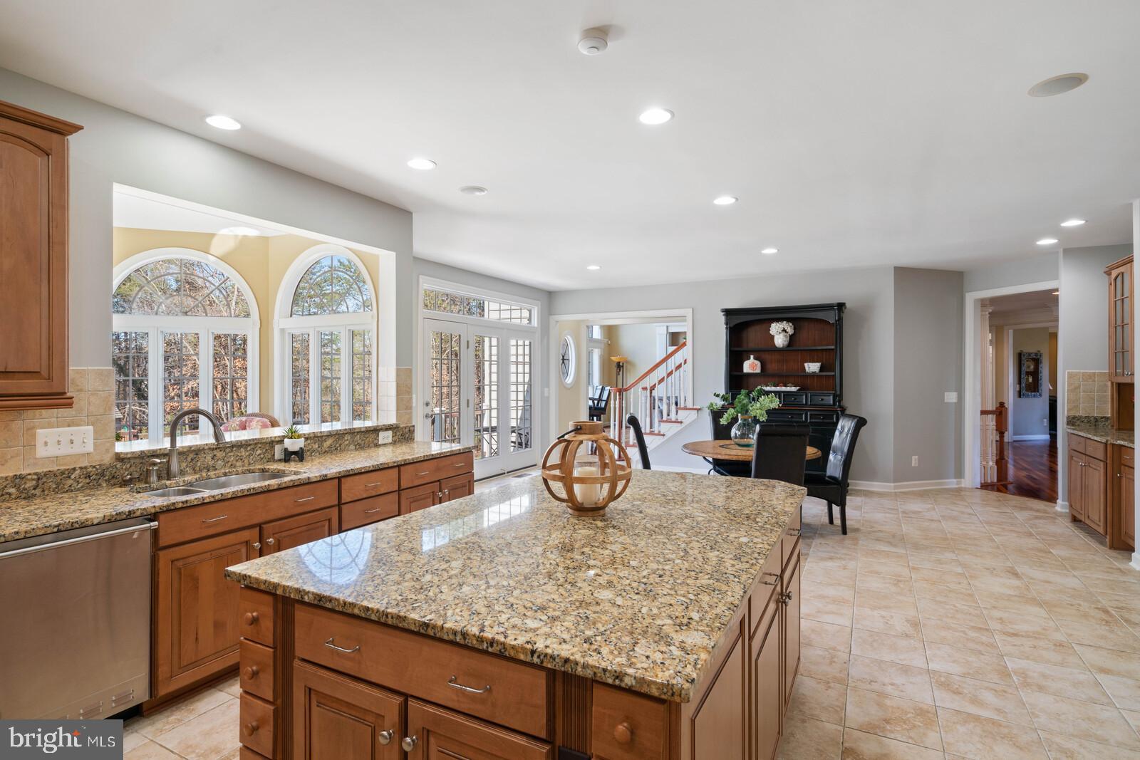 CEDAR CREST - Residential