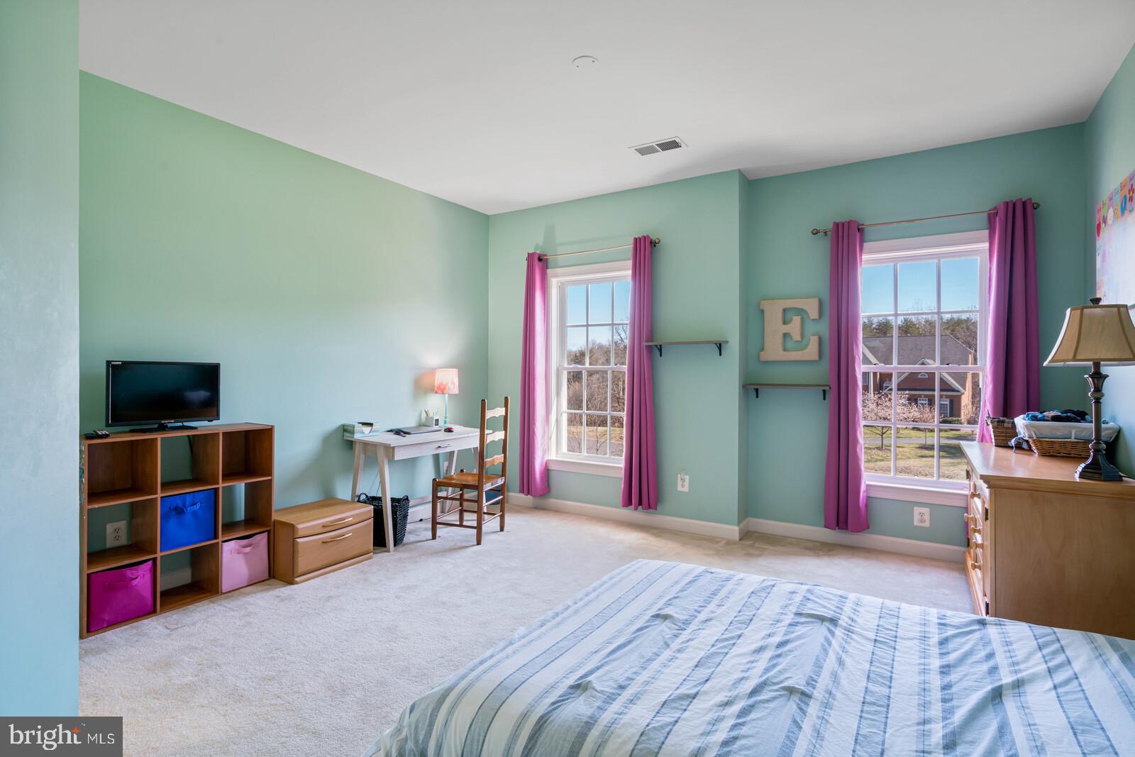 CEDAR CREST - Residential