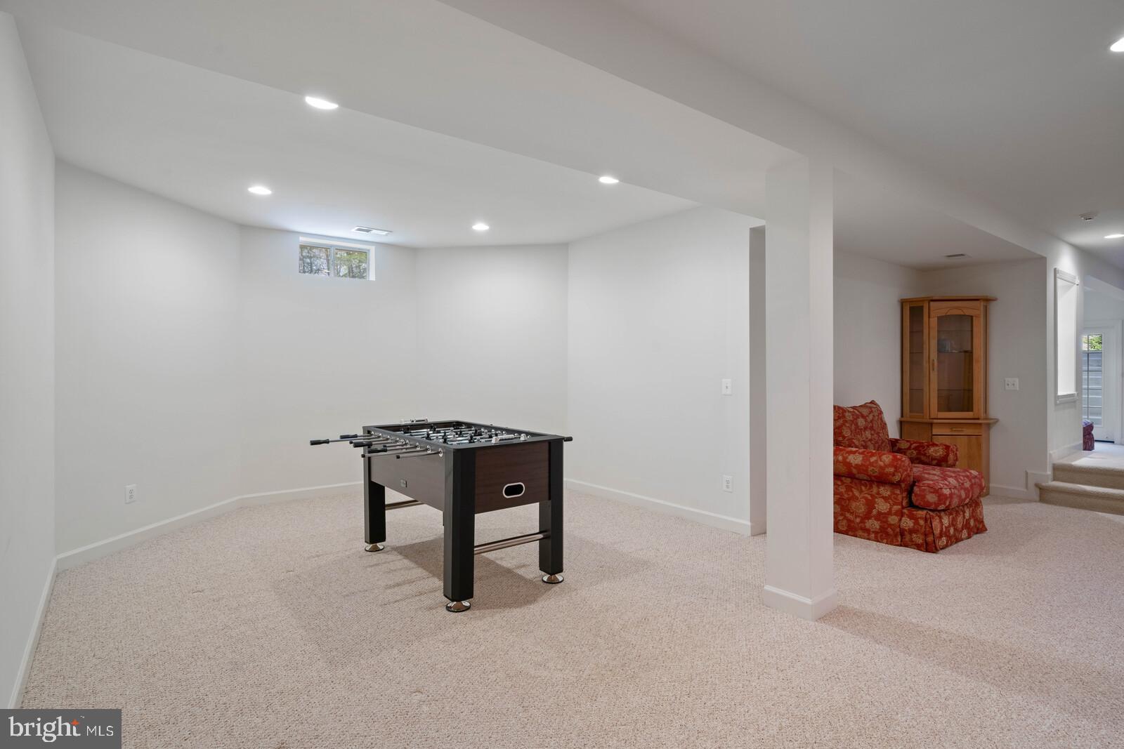 CEDAR CREST - Residential