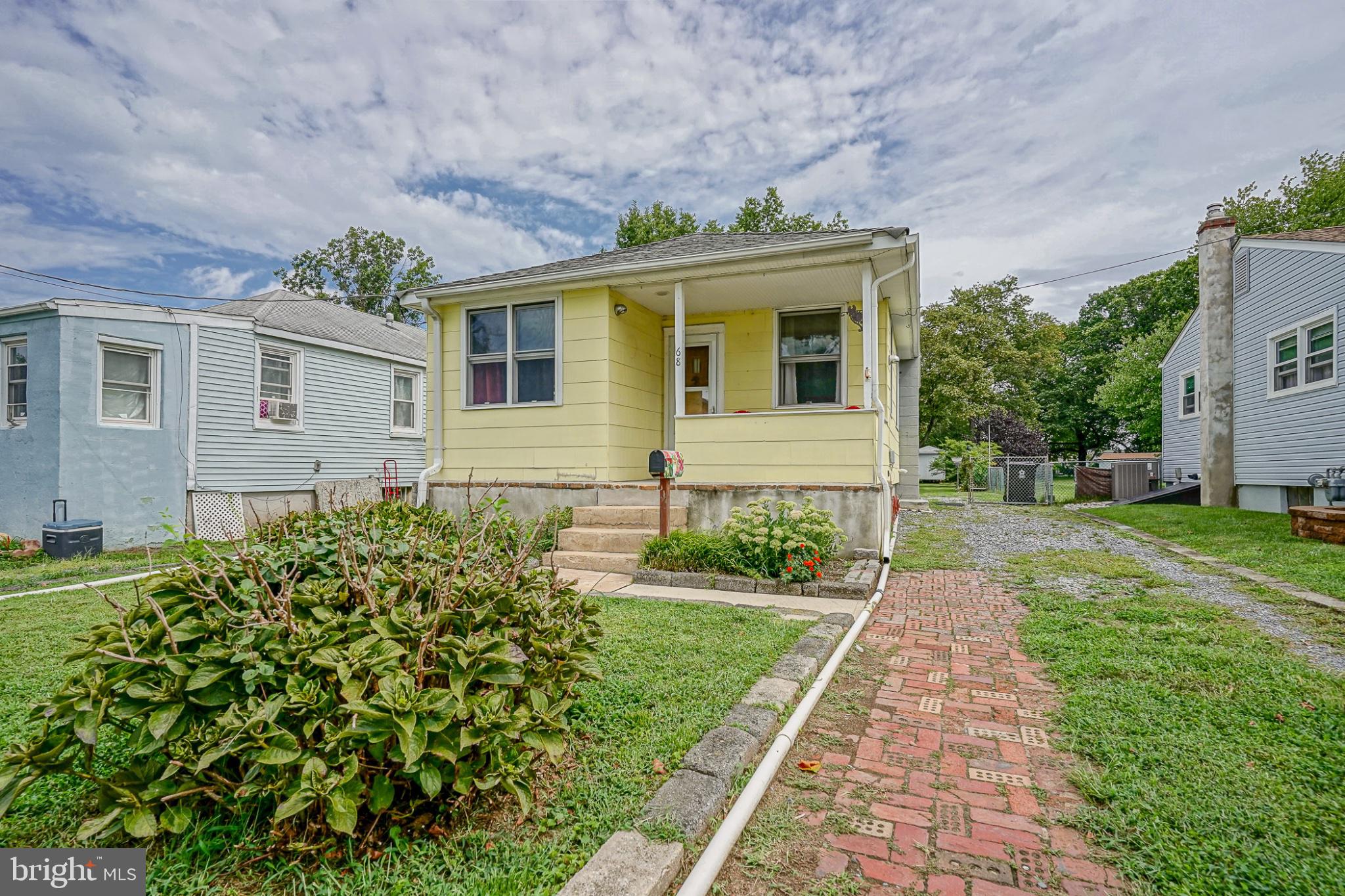 68 ALDEN AVENUE