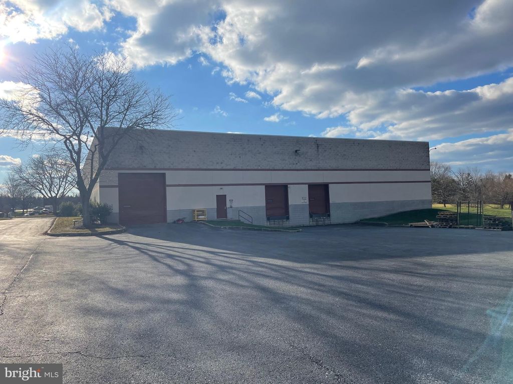 Photo of 1834 Freedom Road, LANCASTER, PA 17601 (MLS # PALA2061662)