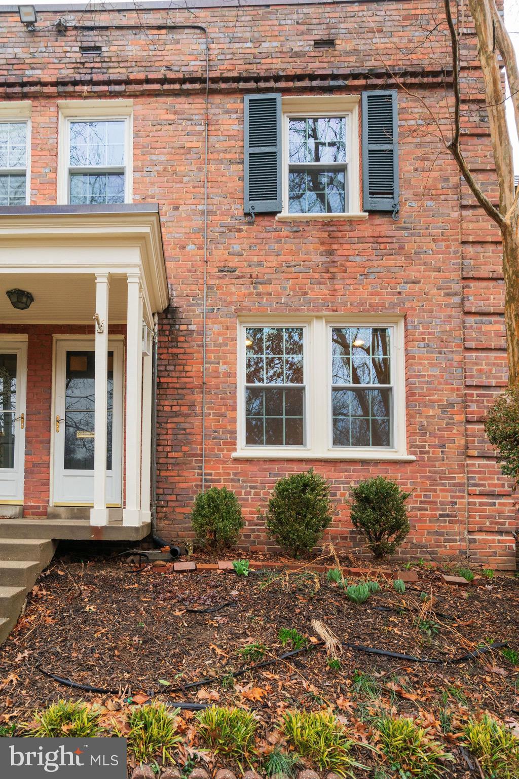 1415 S BARTON STREET S 255