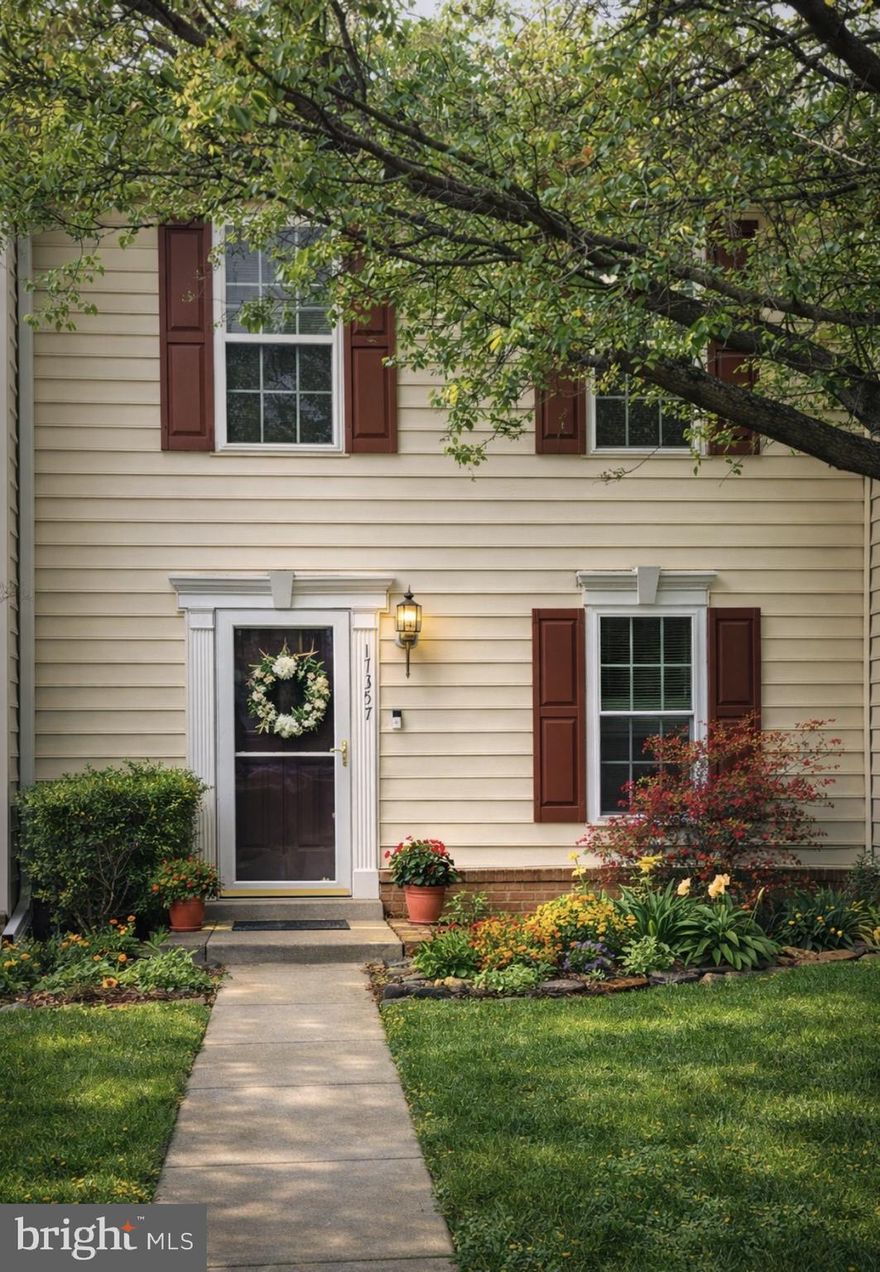 SOLD AS-IS! Priced to sell! Lovely, Light & Bright 3 Bedroom 2.5 Bathroom Round Hill Townhome with Fenced Yard & 2 assigned Parking Spaces in a wonderful neighborhood. Enjoy all Round Hill community has to offer!