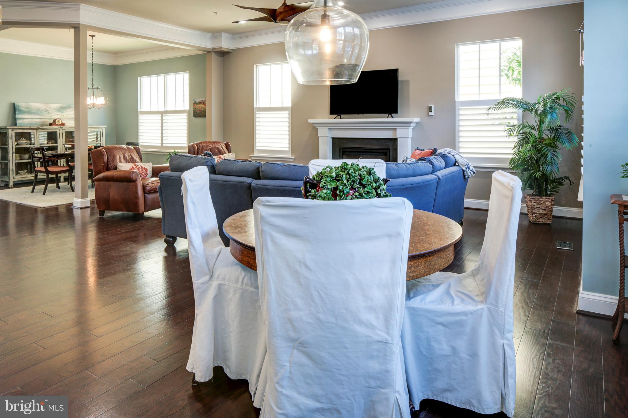 MURRAY HILL - Residential