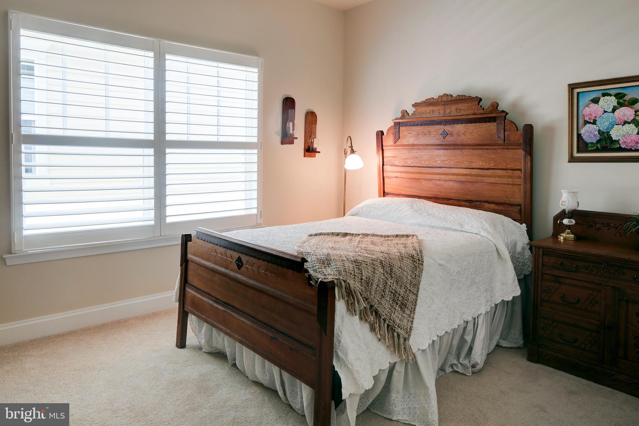 MURRAY HILL - Residential