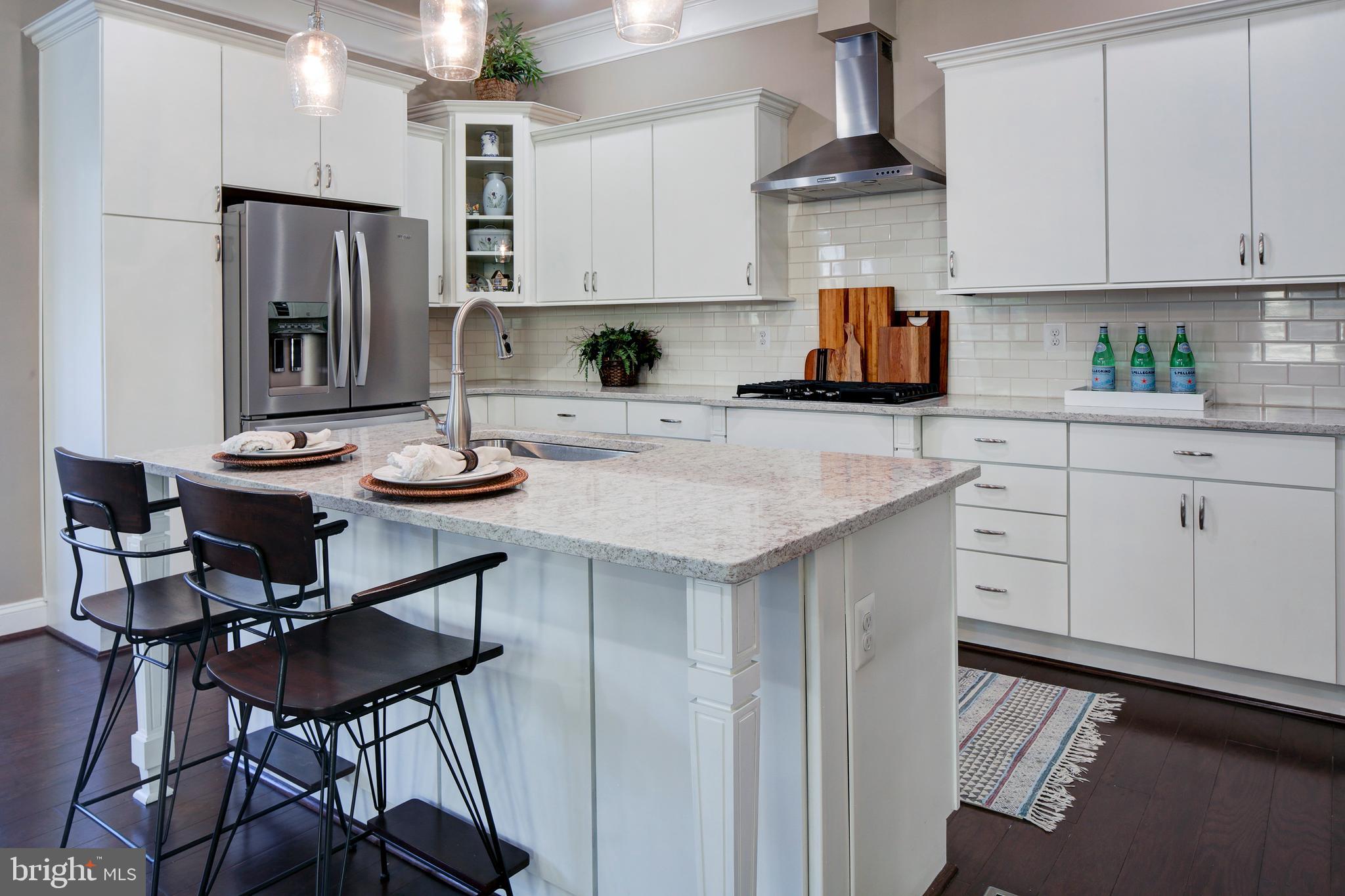 MURRAY HILL - Residential