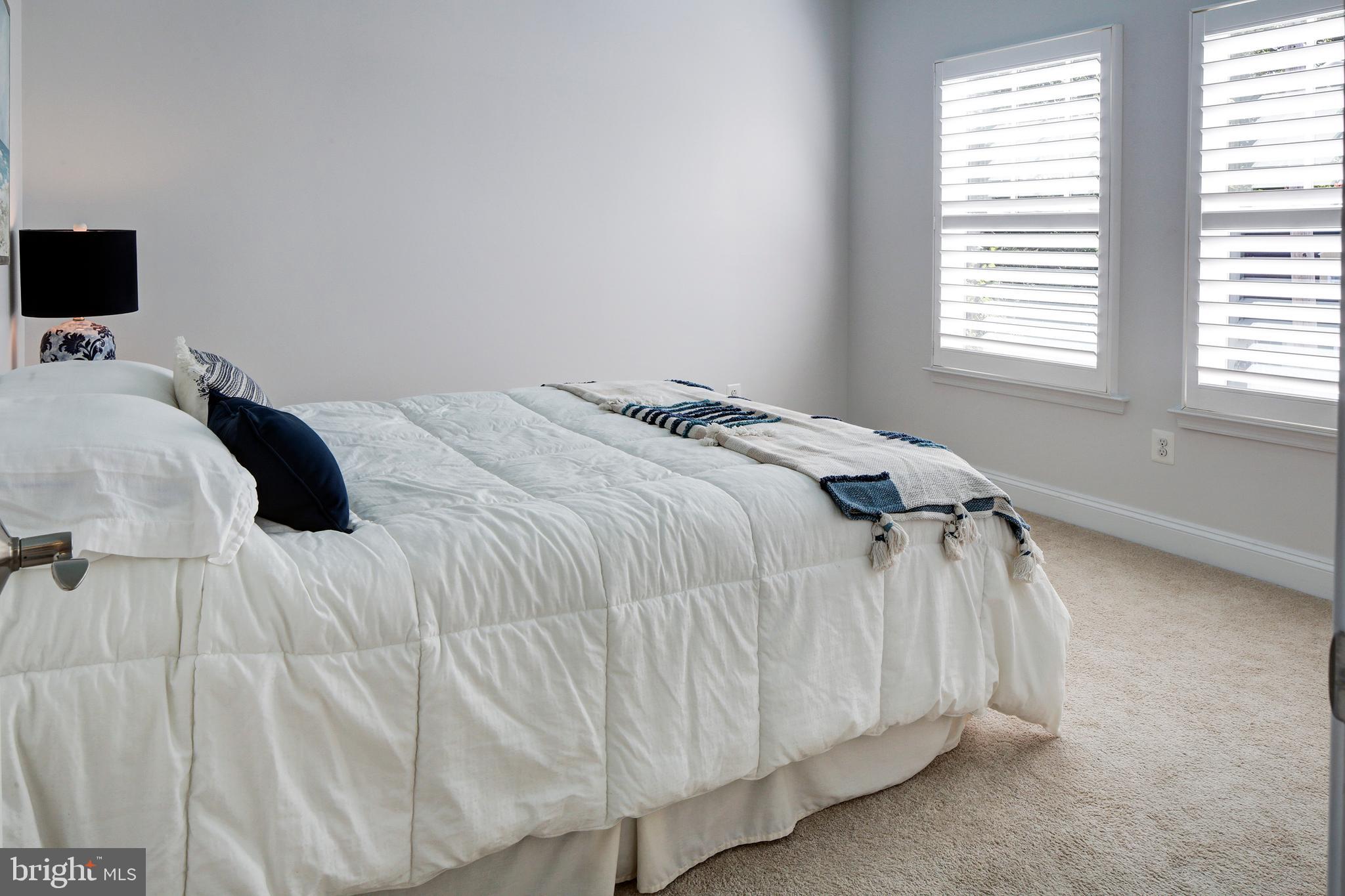 MURRAY HILL - Residential