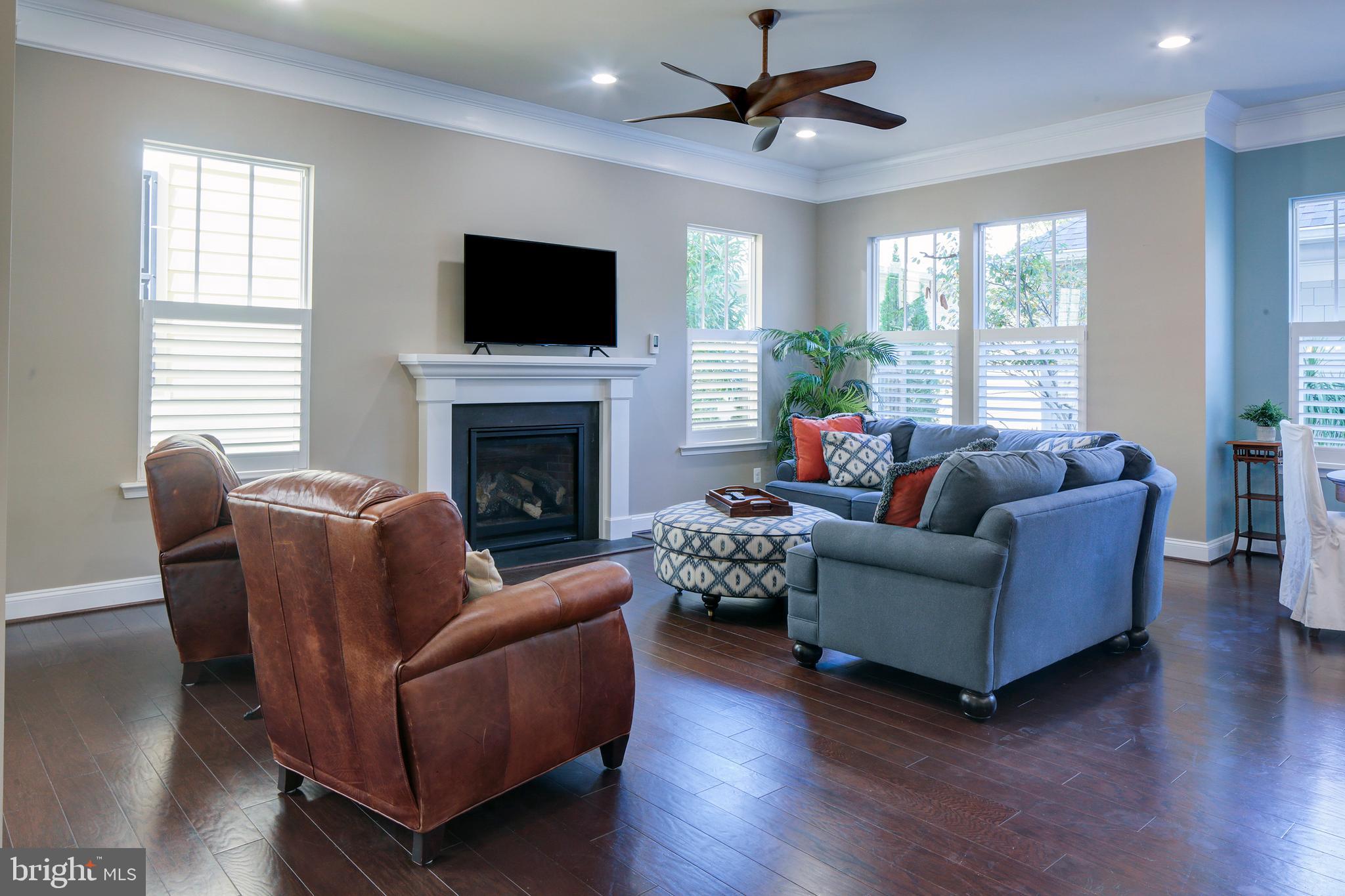 MURRAY HILL - Residential